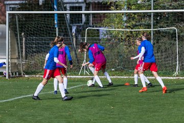 Bild 38 - B-Juniorinnen Hamburger SV - FC Neubrandenburg 04 : Ergebnis: 3:1